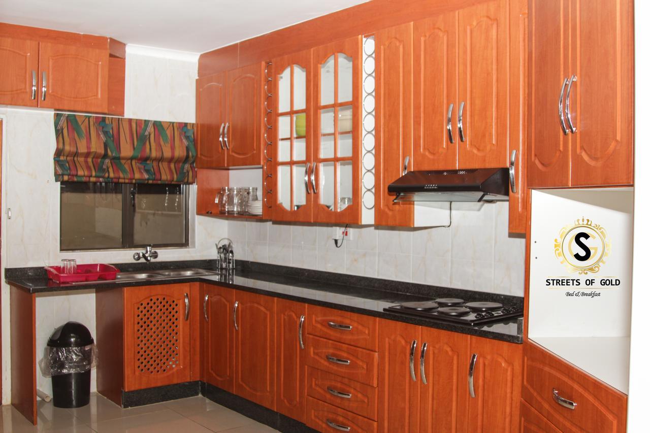 Streets Of Gold Guest House Габороне Екстериор снимка